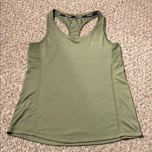 Nike drifit tank